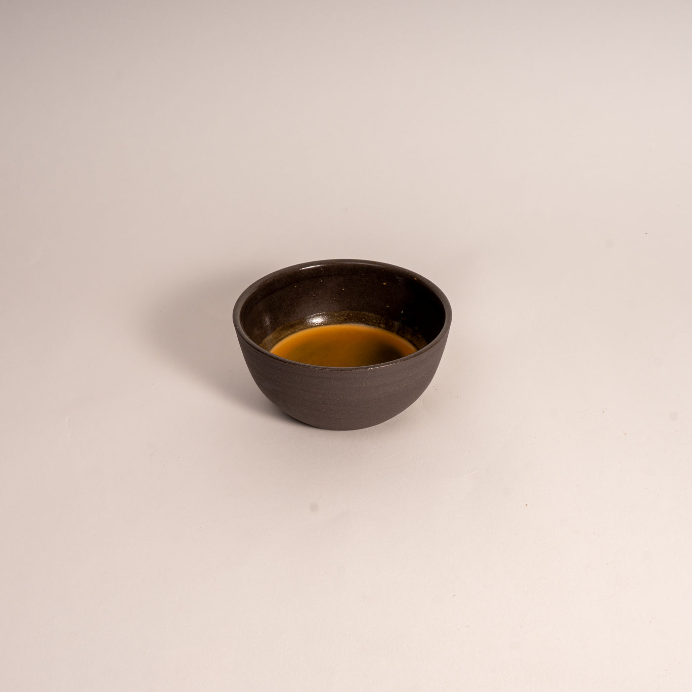 Cappuccino Tasse KUMO grau/schwarz